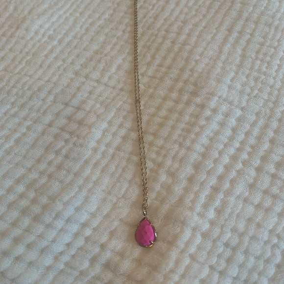 Kendra Scott small teardrop pendent necklace - Picture 2 of 6